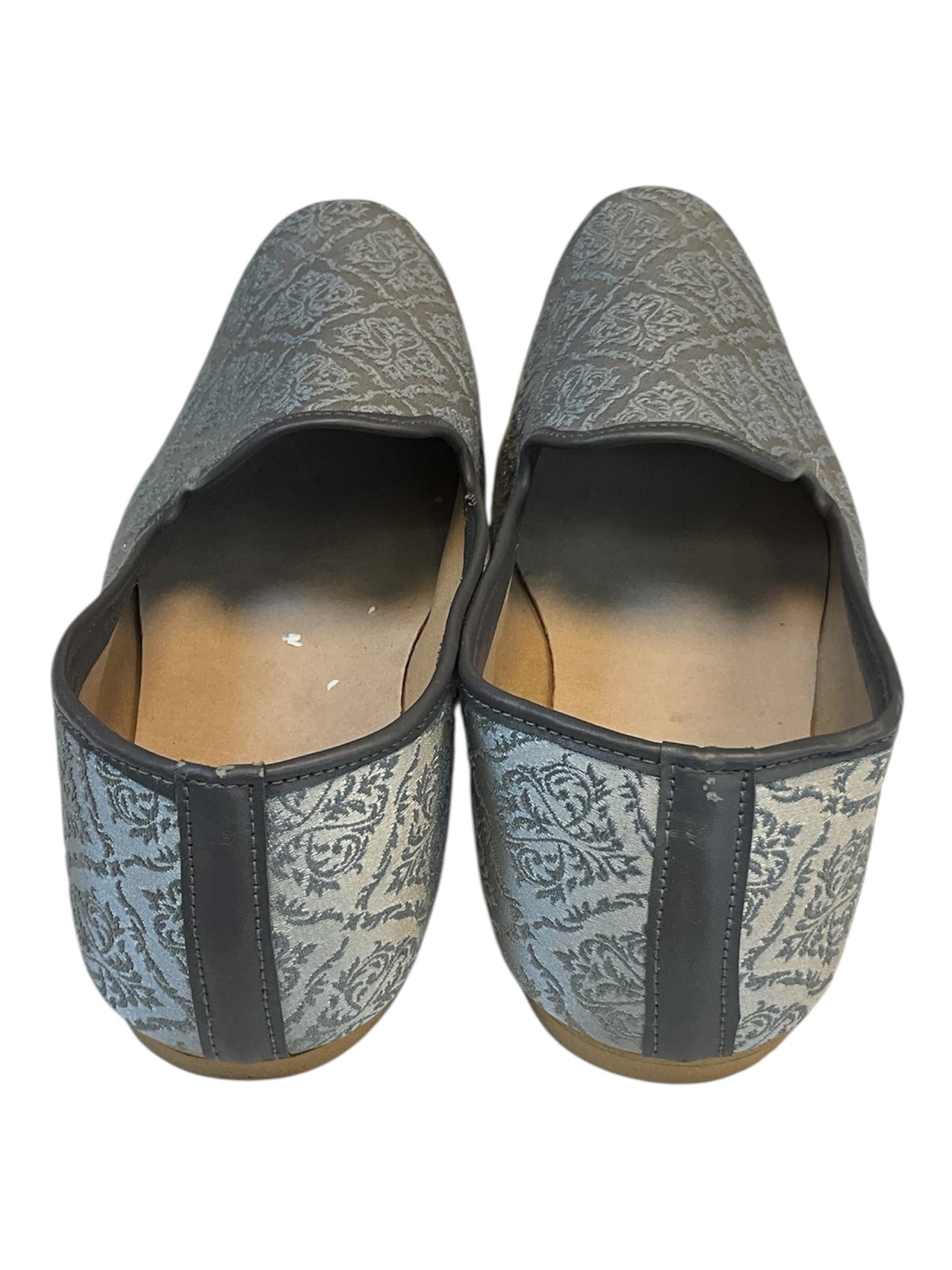 Very Comfortable Silver Grey Brocade Loafer Style Mojri - Indian Mens shoes - Mojari , Khossay - YD2602