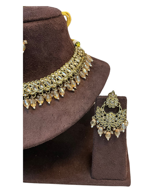 Clear - Medium Size Antique Gold Finish Necklace Set with Earrings - RZ31 KYp