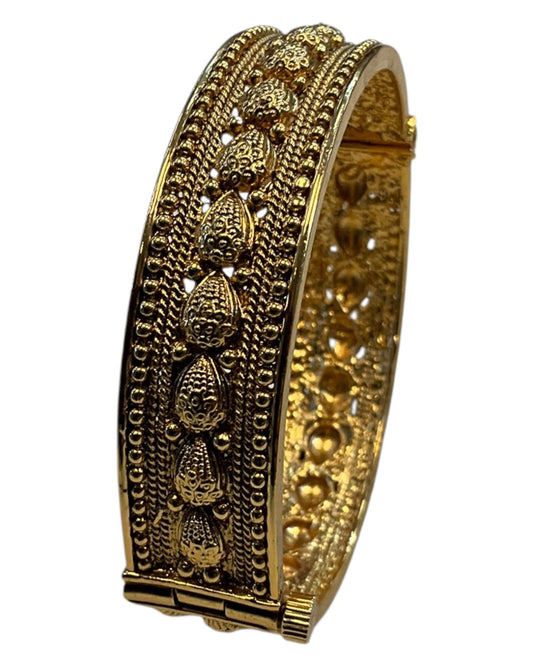 Openable - Gold Finish Hand Crafted Rajwadi Kada Bangle (Single) - Mix N Match - SR06 V - Prachy Creations