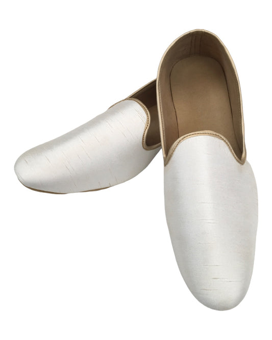 Very comfortable Off White / Cream Raw Silk Loafer Style Mojri - Indian Mens shoes - Mojari, Khossay - YD2212 A