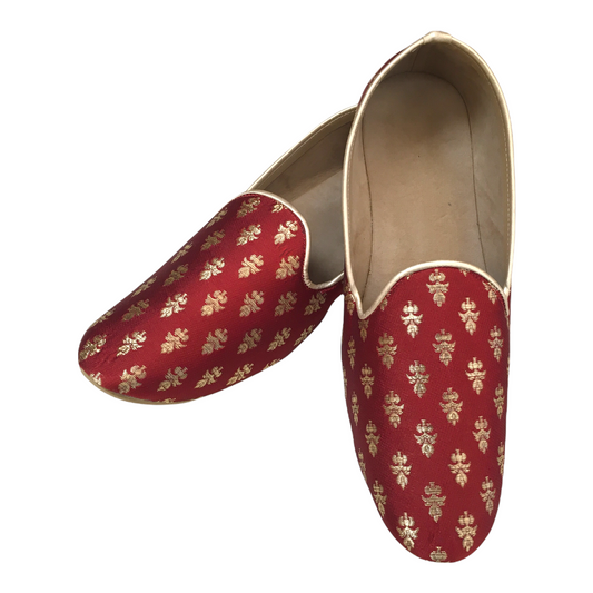 Very comfortable Brocade Red Loafer style Mojri - Indian Mens shoes - Mojari, Khossay - YD2104C
