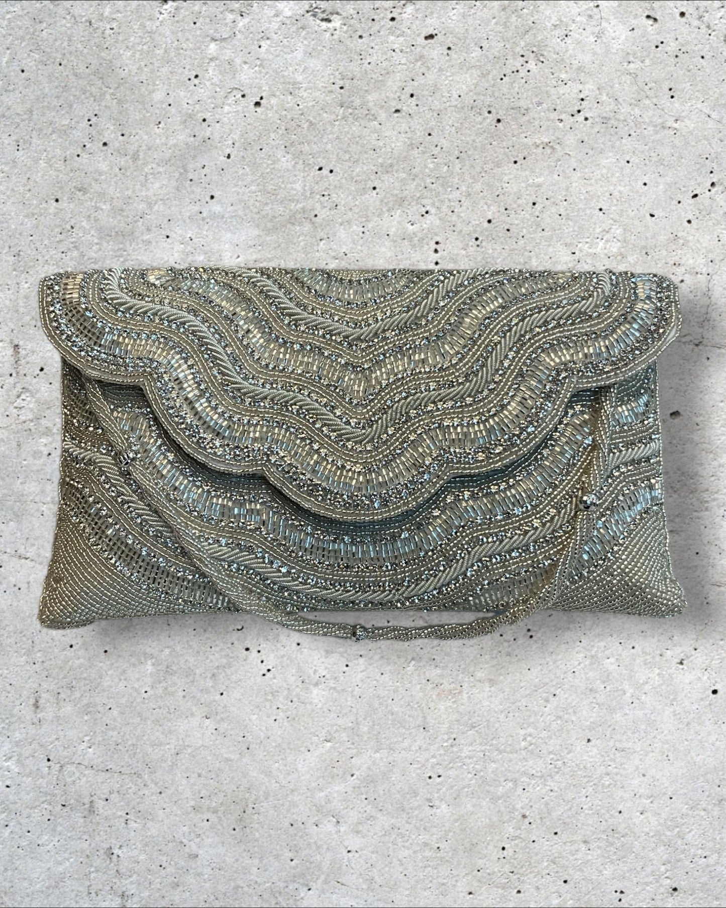 Silver Finish - Rich Hand Embroidered Clutch Bag / Handbag -Bollywood / Weddings - RP04 11KJ25