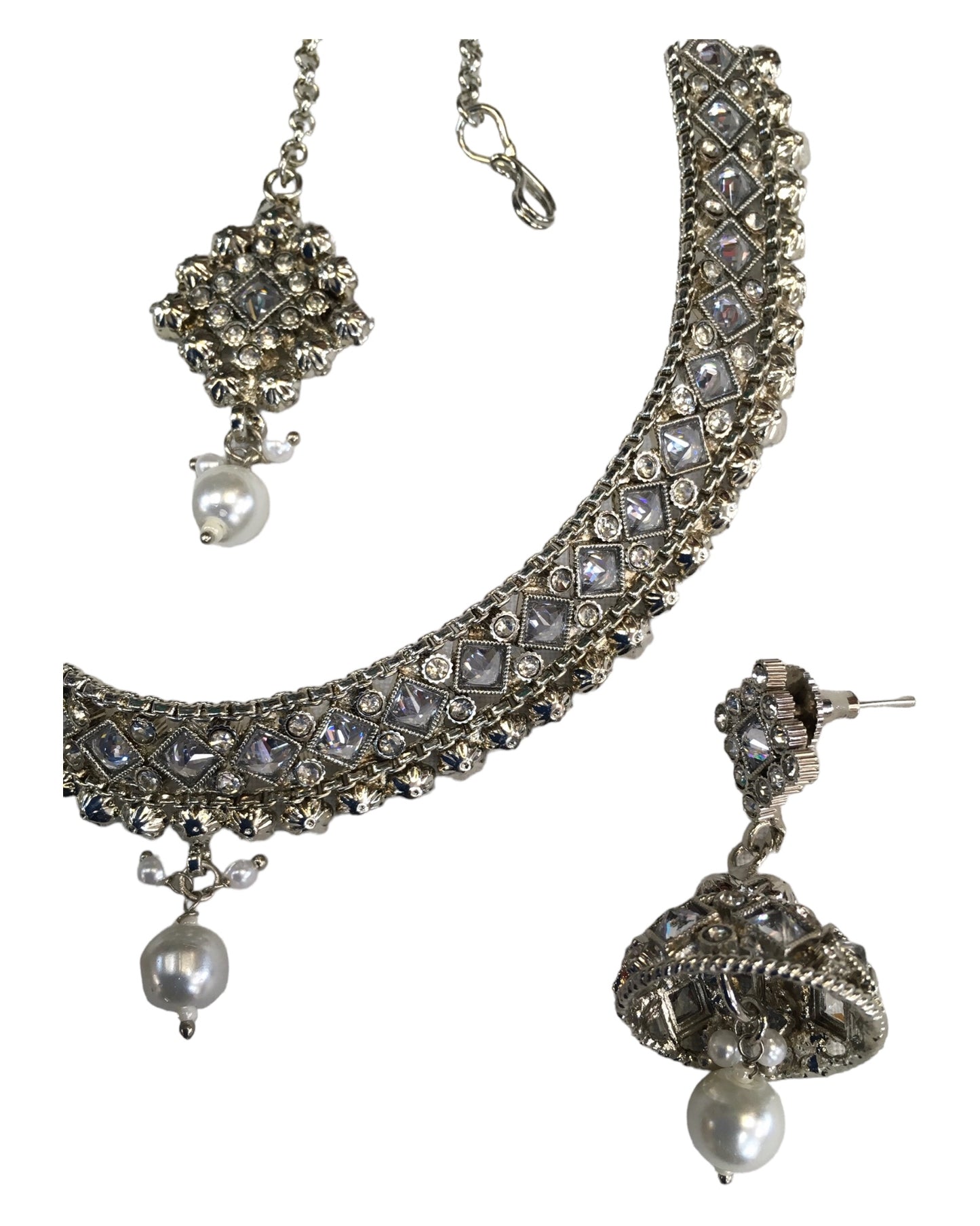 Clear Stone - Small - Silver Finish Necklace Set with Earrings - DAJ533 C 0724