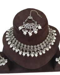 Clear - Large Size Silver Finish Necklace Set with Earrings - VJY403  C 0424