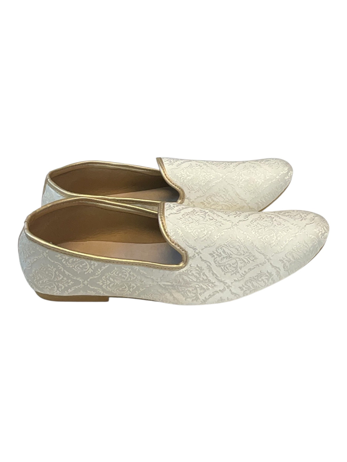Very Comfortable Cream Brocade Loafer Style Mojri - Indian Mens shoes - Mojari , Khossay - YD2602 - Prachy Creations