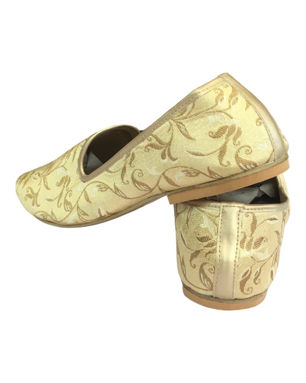 Very comfortable Gold Brocade Loafer style Mojri - Indian Mens shoes - Mojari, Khossay - YD2208 H - Prachy Creations