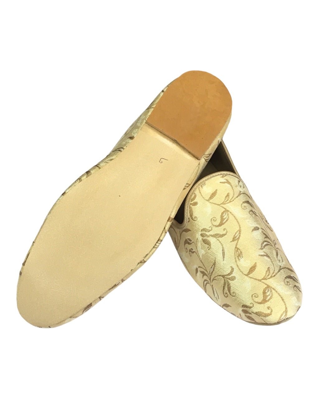 Very comfortable Gold Brocade Loafer style Mojri - Indian Mens shoes - Mojari, Khossay - YD2208 H - Prachy Creations